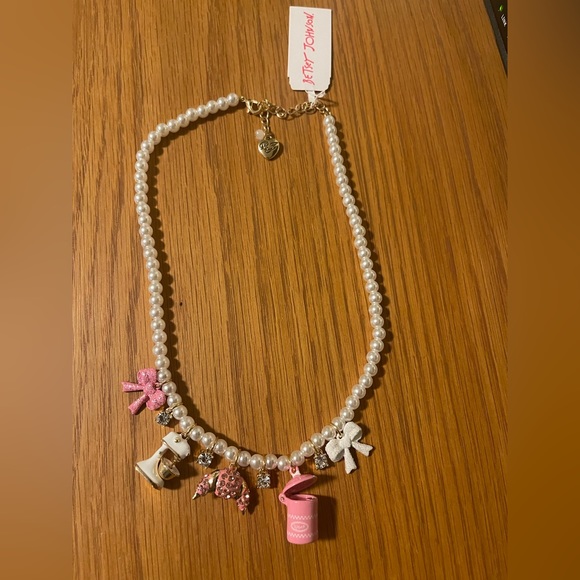 Betsy Johnson Gold Tone Faux Pearl Bake Shop Charm Necklace & Croissant earrings - Picture 2 of 7